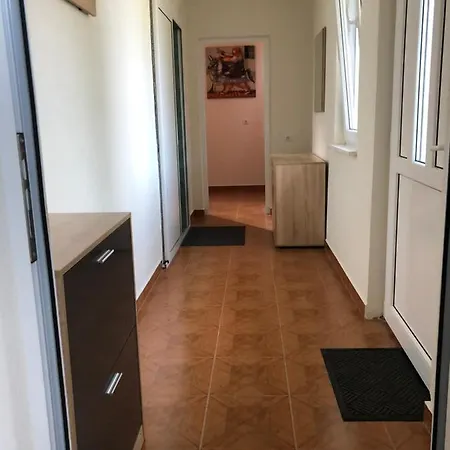 Apartment Artfan Guest *