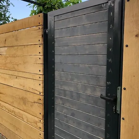 Apartment Artfan Guest *