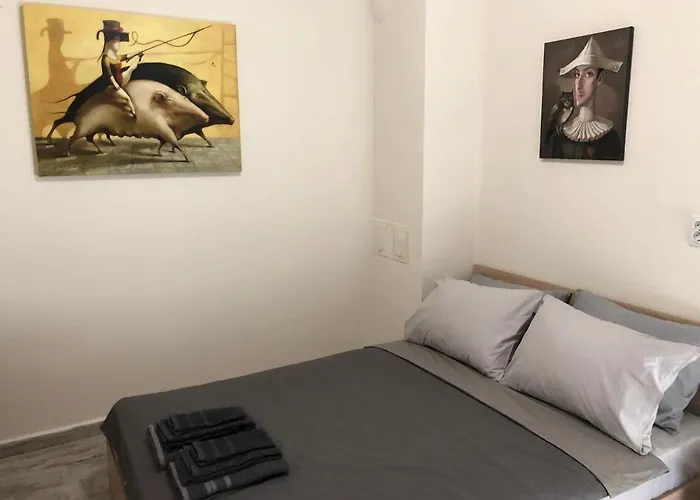 Апартамент Artfan Guest *