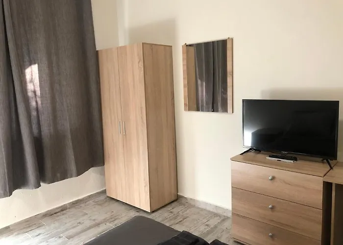 Апартамент Artfan Guest *