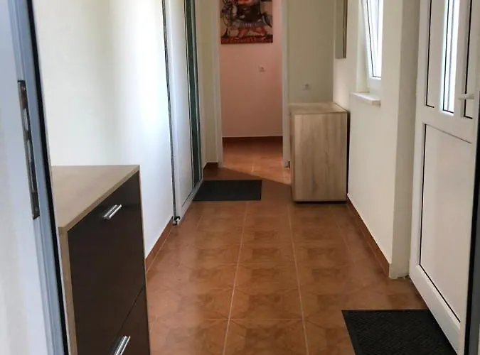 Апартамент Artfan Guest *